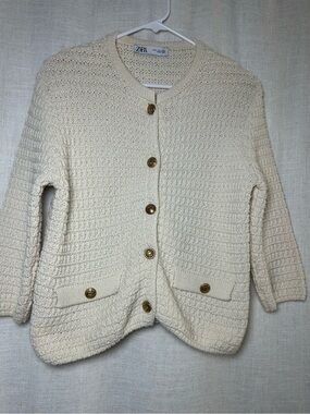 Zara Cream Textured Knit Button-Front Sweater